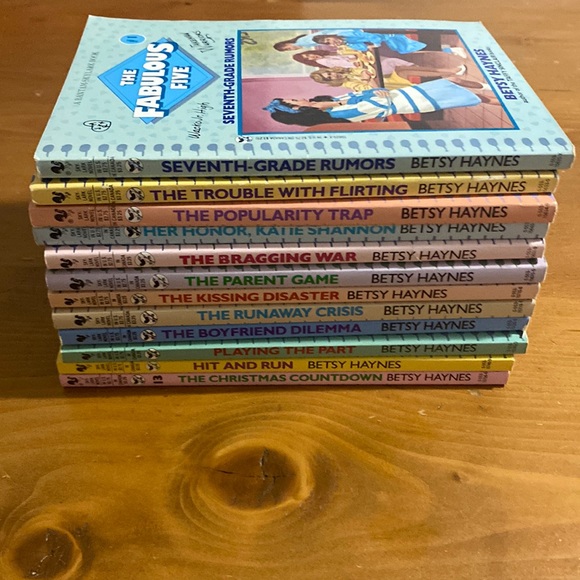 The Fabulous Five books from Betsy Haynes - Picture 3 of 8